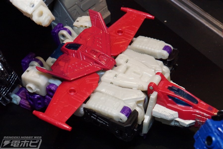 Transformers Siege Apeface, Singe, Crosshairs, And Micromasters At Christmas Toy Fair 2019  (2 of 7)